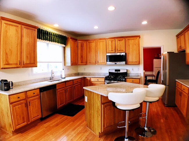 Kitchen-2019 - 1522 Heritage Lake Dr