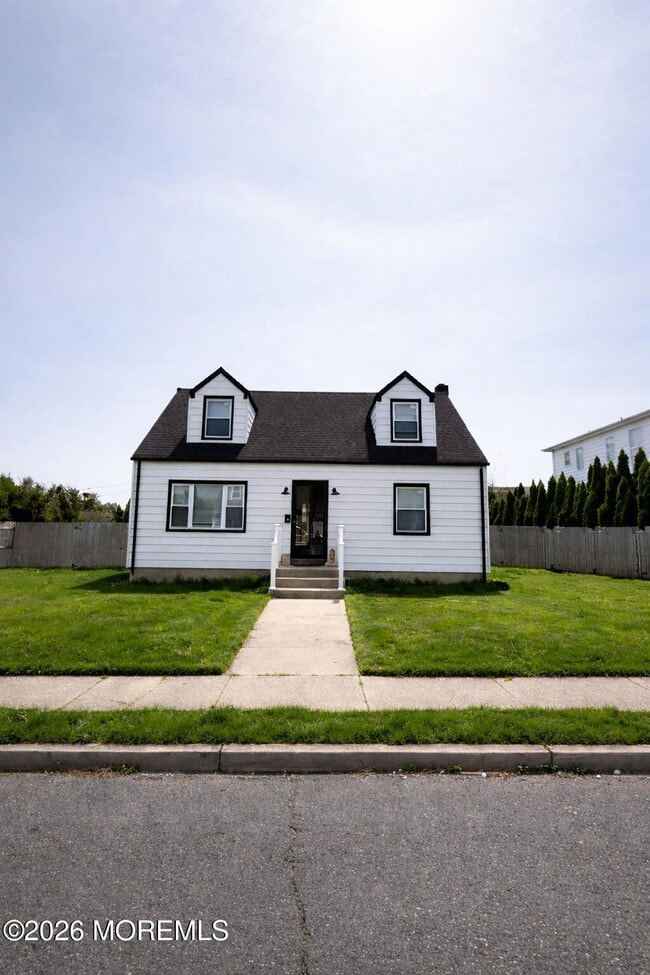 Building Photo - 10 Cambell Ct