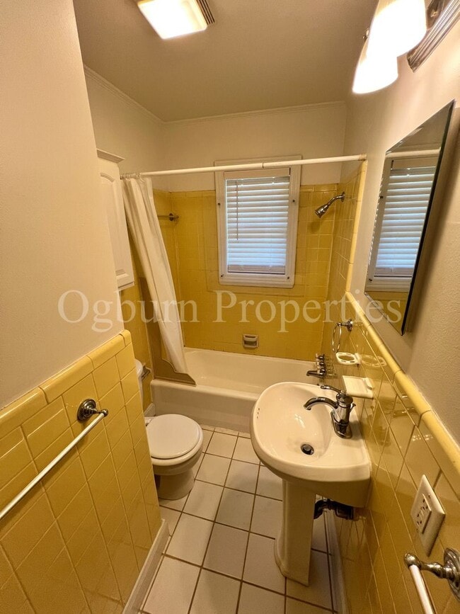 Photo - 1105-1107 WEST END BLVD Unidad 1107