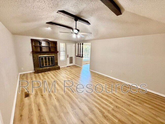 Photo - 1208 Beano Bend