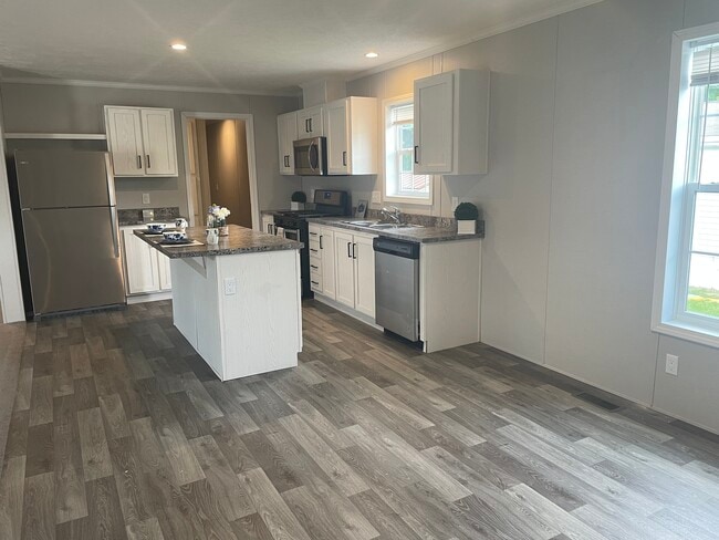 Photo - 867 Orchid Trail