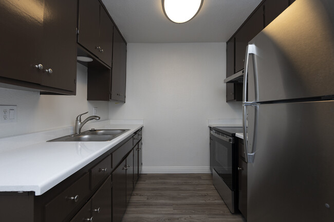 1091 Calla Ave