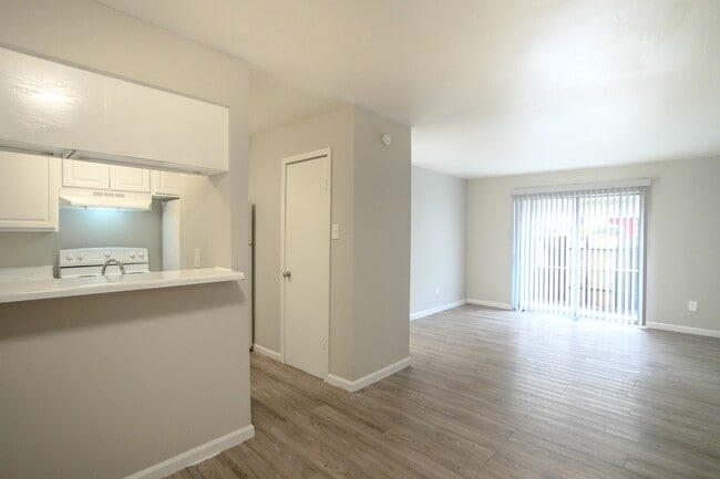 Building Photo - 12550 John F Kennedy Blvd Unit 1311 Rental