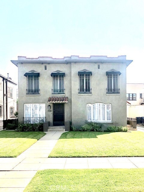 Building Photo - 1946 S Bronson Ave