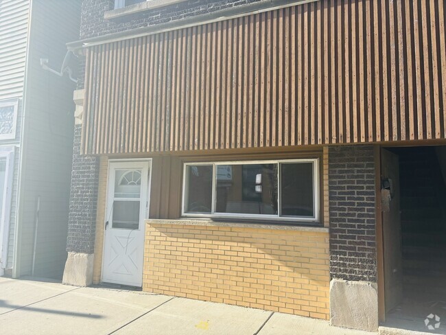 Building Photo - 4756 S Damen Ave Rental