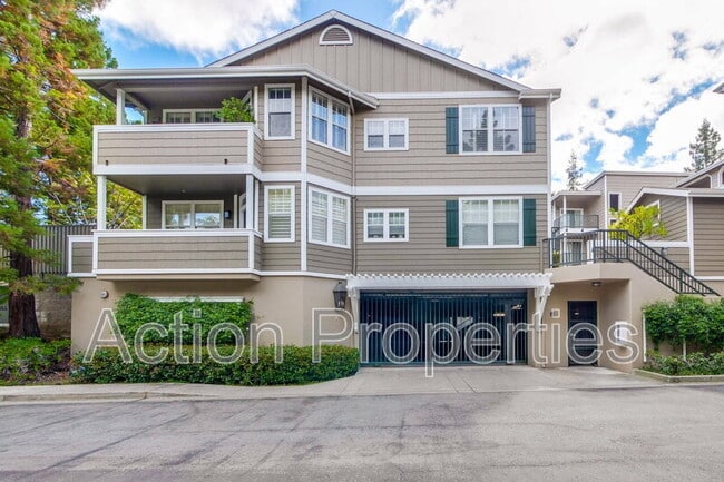 Building Photo - 2160 Santa Cruz Ave Unit #10