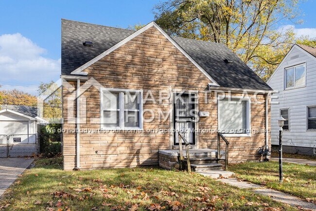 Photo - 19946 Westphalia St