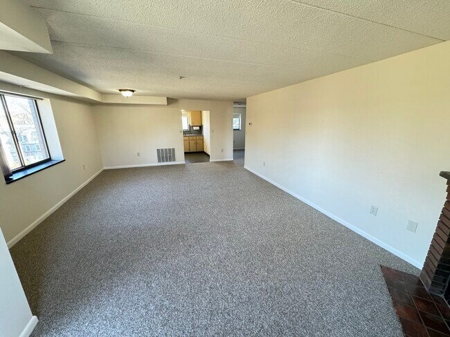 Photo - 46 Concord Ave Unidad 502