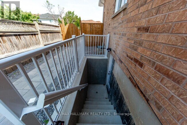 Photo - 114 Medland Ave