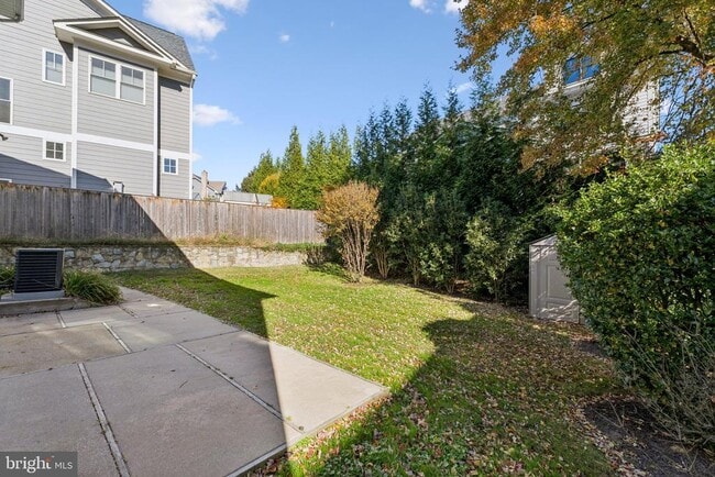 Photo - 5203 Nahant St