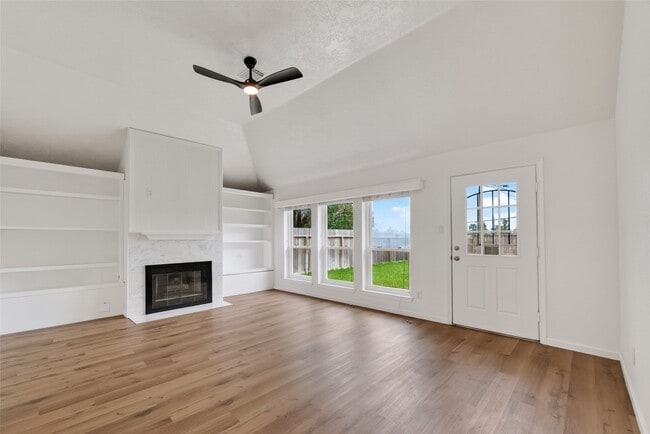Photo - 7403 Oak Walk Dr