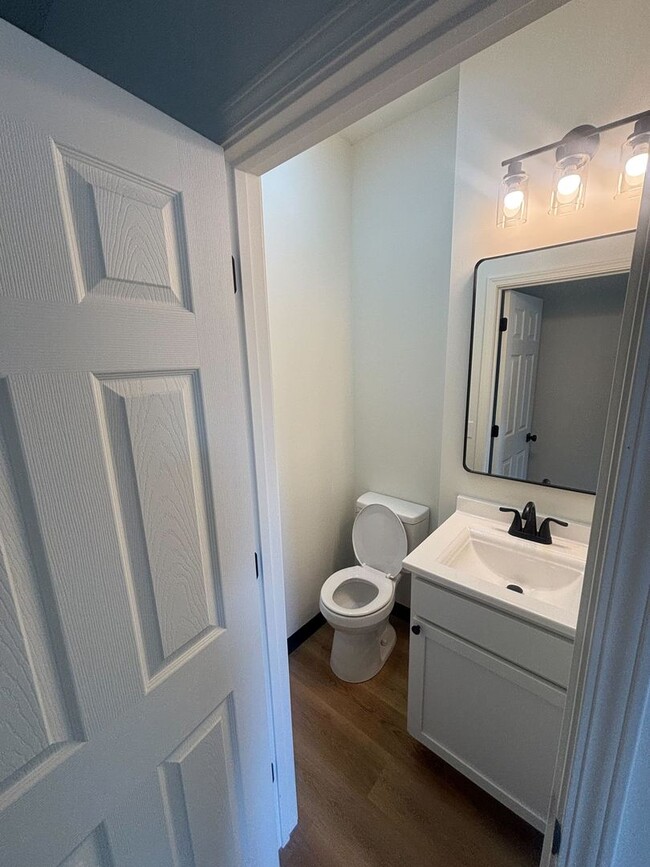 Photo - 231 Walnut Hill Ln