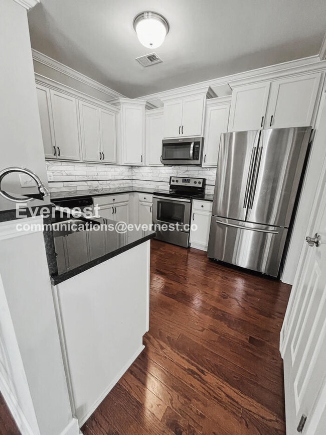 Photo - 2007 Oak Trail Dr