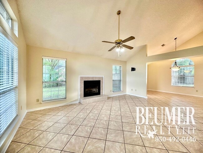 Photo - Stunning 2br/2.5bath Home Available for Rent