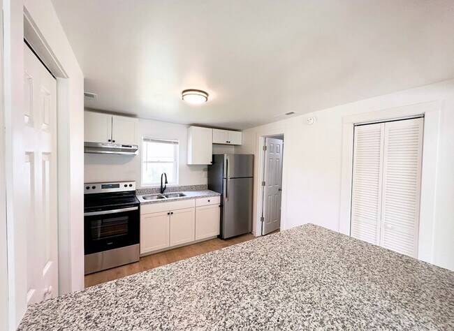 Photo - 1214 S Lincoln St Unit Back