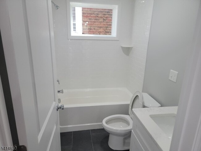 Photo - 122 Rose Terrace