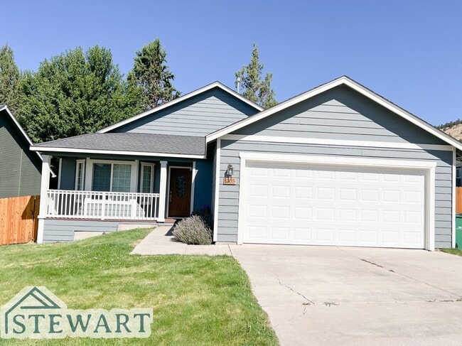 Photo - Three Bedroom, Two Bath House in Southview