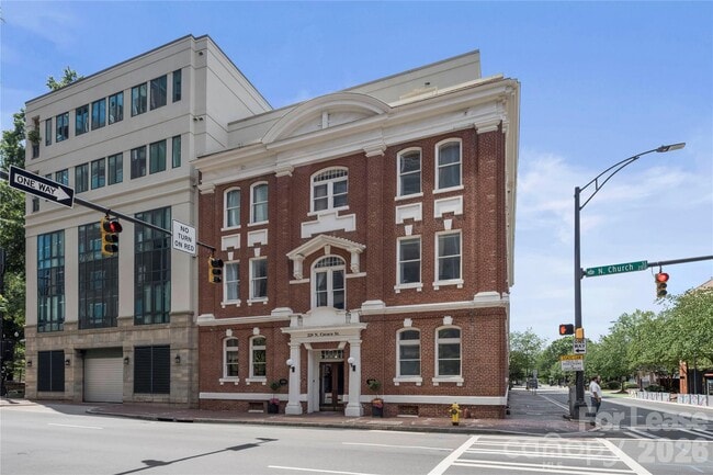 Building Photo - 229 N Church St Unit 304