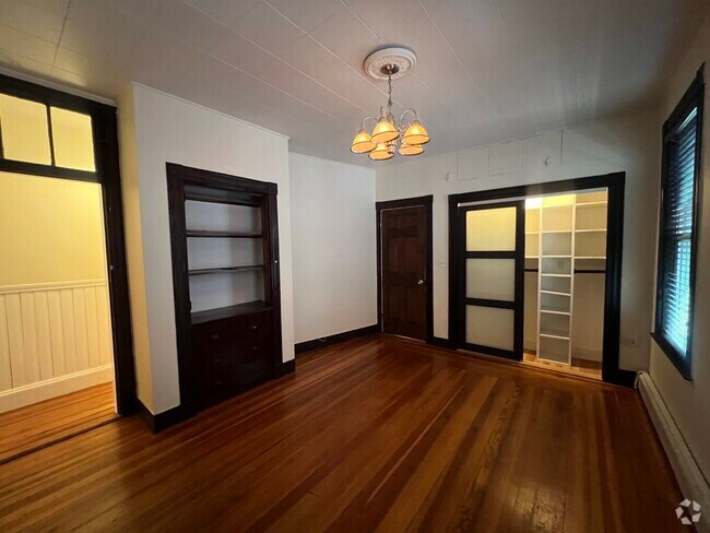 Building Photo - 253 Washington St Unit 1 Rental