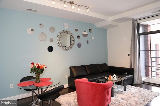 Photo - 1111 Oronoco St Unit 532