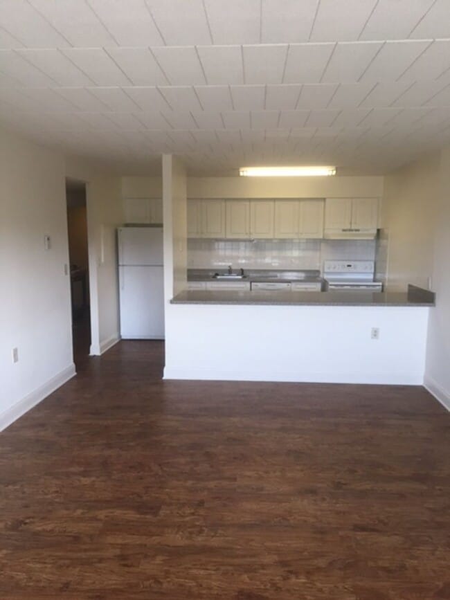 Photo - Whitney Towers