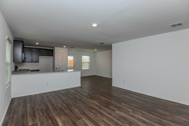 Photo - 1109 Wildflower St