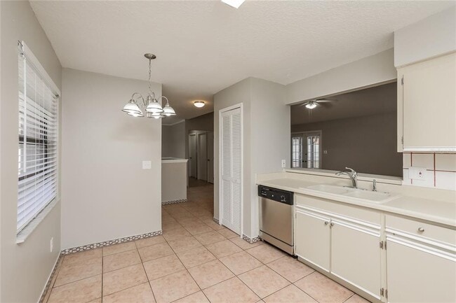 Photo - 1815 Prairie Lake Blvd