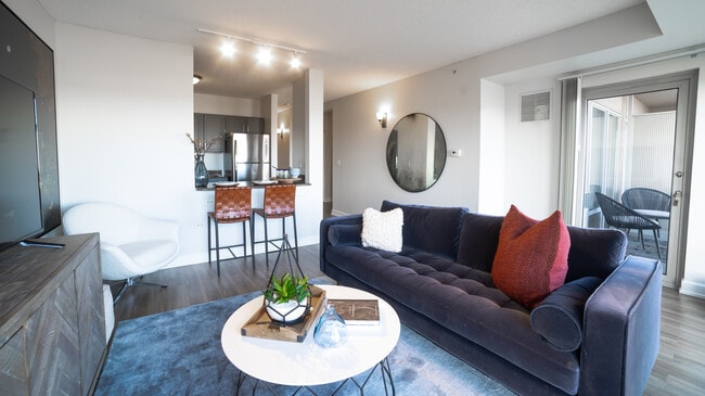 Photo - 415 PREMIER APARTMENTS