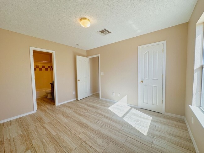 Photo - Eastside 3 Bedroom 2 Bath