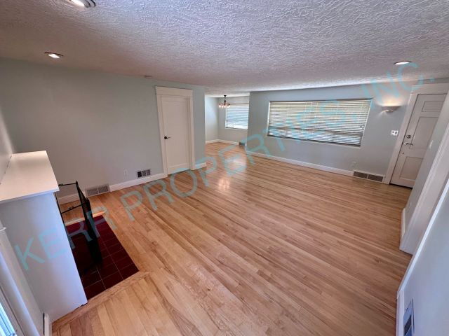 Photo - 15418 SE Meadowlark Ln