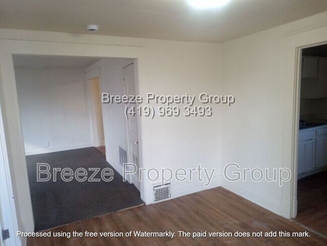 Photo - 771 Orchard St