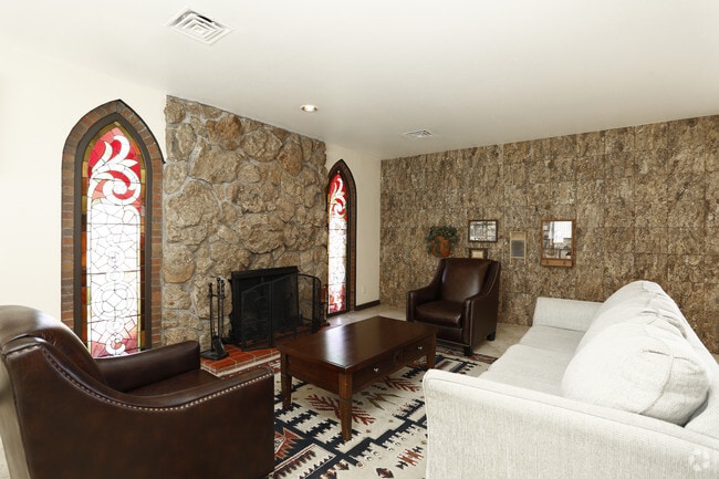 Longmeadow Apartments