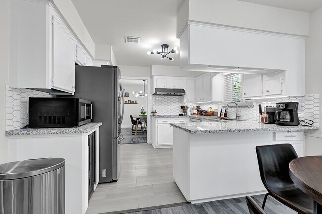 Photo - 25418 Tuckahoe Ln