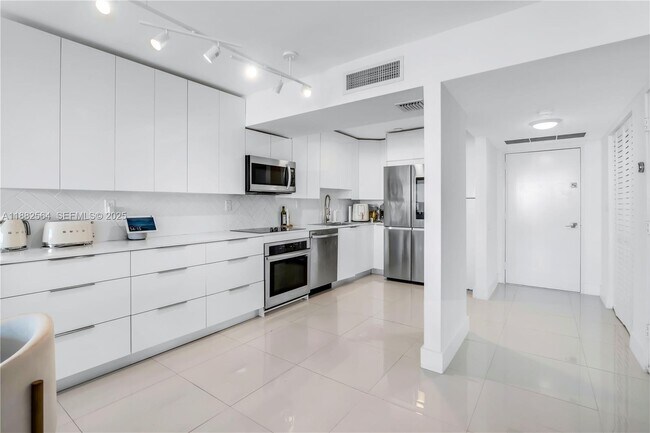 Photo - 3701 N Country Club Dr Unit 1609