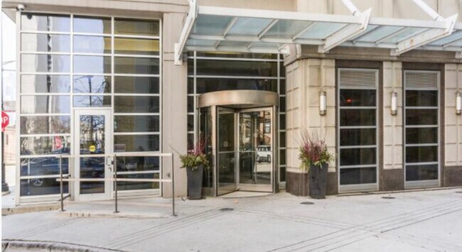 700 N Larrabee St Unit 1003