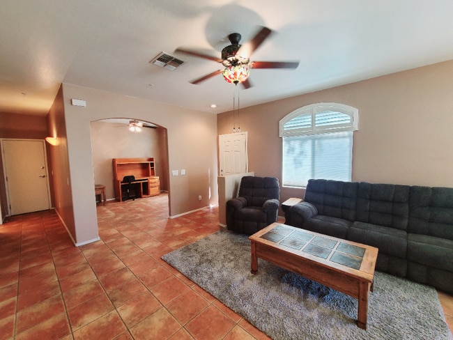 Photo - 16620 S 48th St