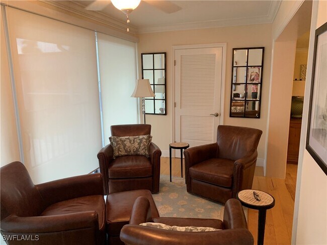 Photo - 333 Harbour Dr Unit 211