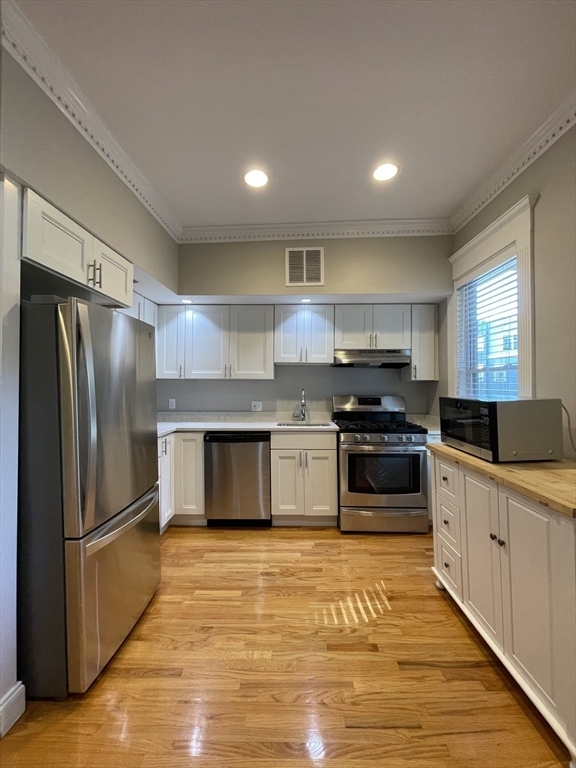 Building Photo - 45 Mercer St Unit 1 Rental