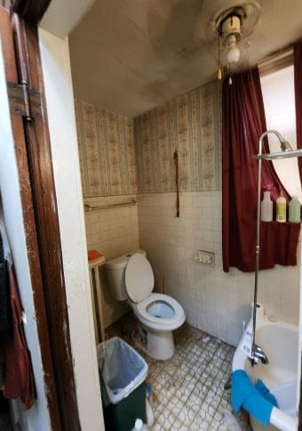 Photo - 719 Thrush Ave