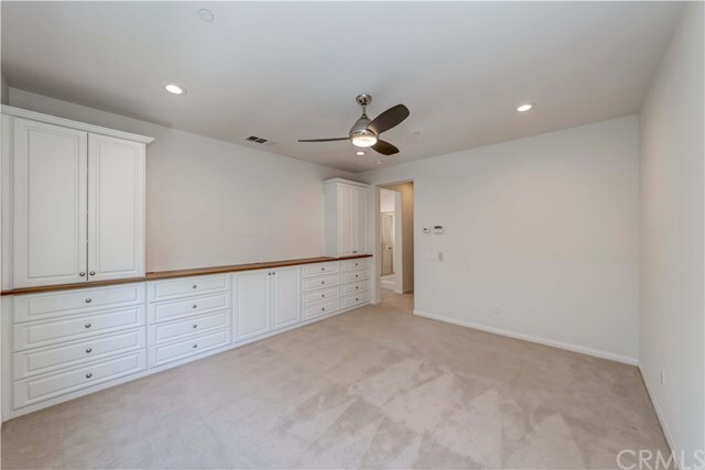 Photo - 76 Scarlet Bloom