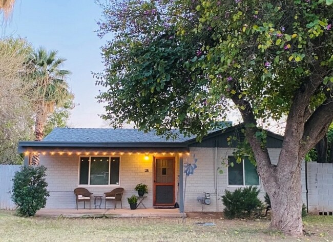 Photo - 617 W 3rd St