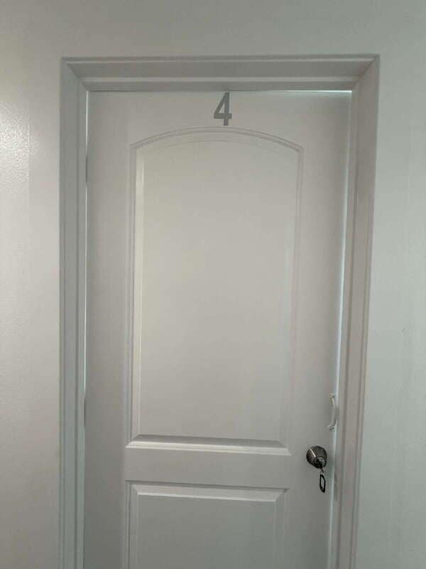 Building Photo - 2855 1/2 Cincinnati Room 4 Unit 4 Rental