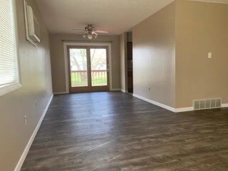 Photo - 400 Deerfield Ct