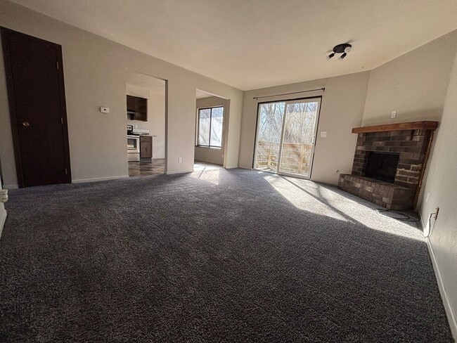 Building Photo - 8510 14th St W Unit 6