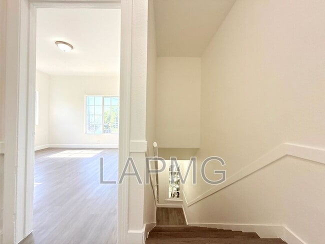 Photo - 2941-2943 1/2 W. 11th Street