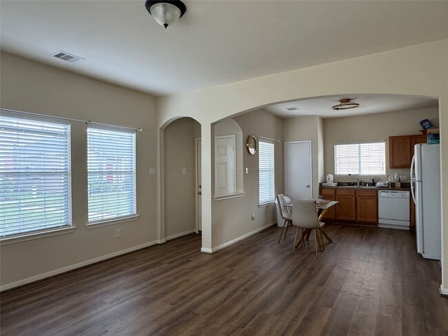 Photo - 4030 Mossy Pl Ln