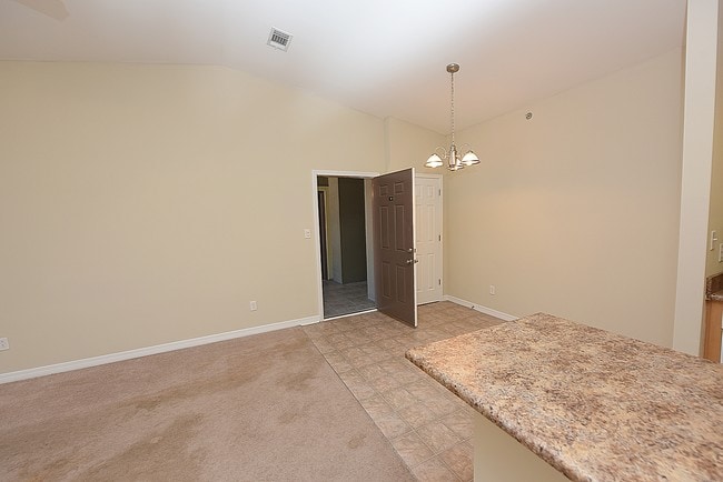 2BD Living Room/Dining Room