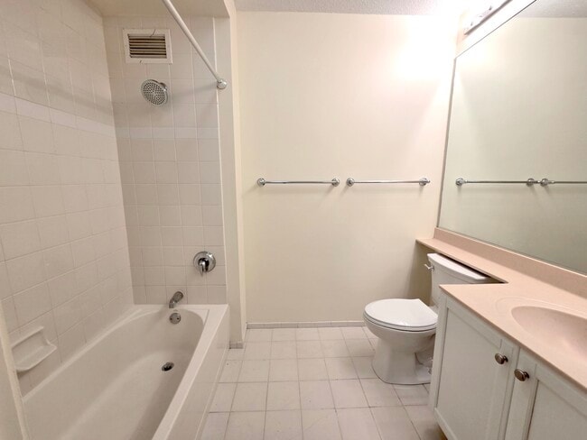 Photo - 400 N La Salle Dr Unidad 4106