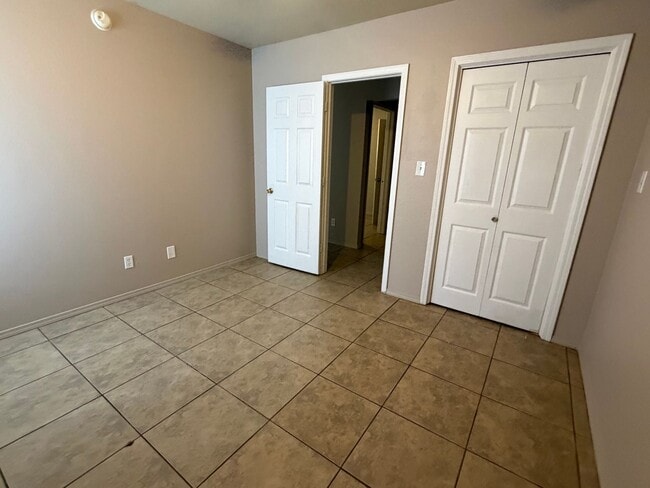 Building Photo - 3P- North 41st Street Unit 909