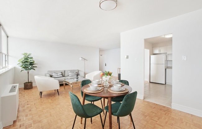 FULLY RENOVATED 1BD - Prime Etobicoke - FULLY RENOVATED 1BD - Prime Etobicoke Unit 1 BD